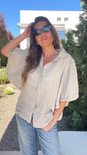 Cargar imagen en el visor de la galería, Blusa Lino Nuri
